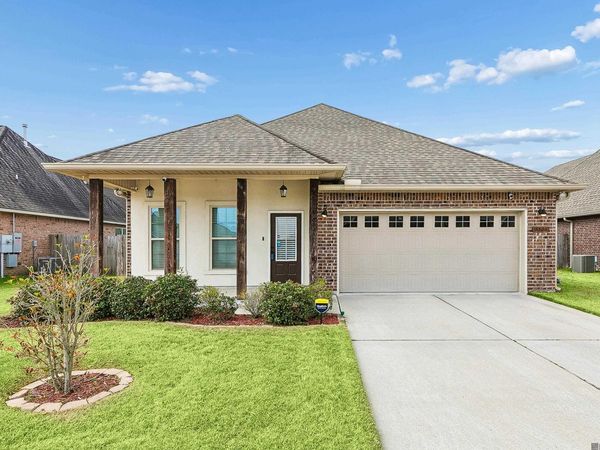 18303 Dove Hollow Dr, Prairieville, LA 70769