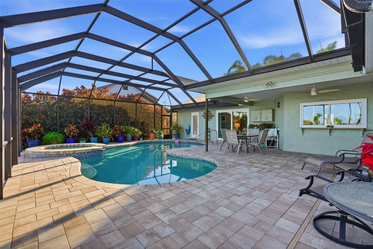 2316 S Shore Drive Se, Saint Petersburg, FL 33705 Photo