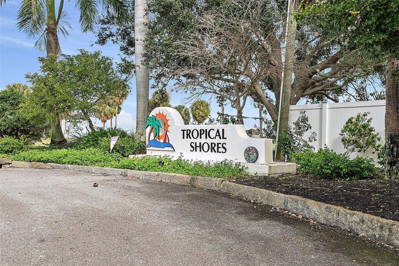 2316 S Shore Drive Se, Saint Petersburg, FL 33705 Photo