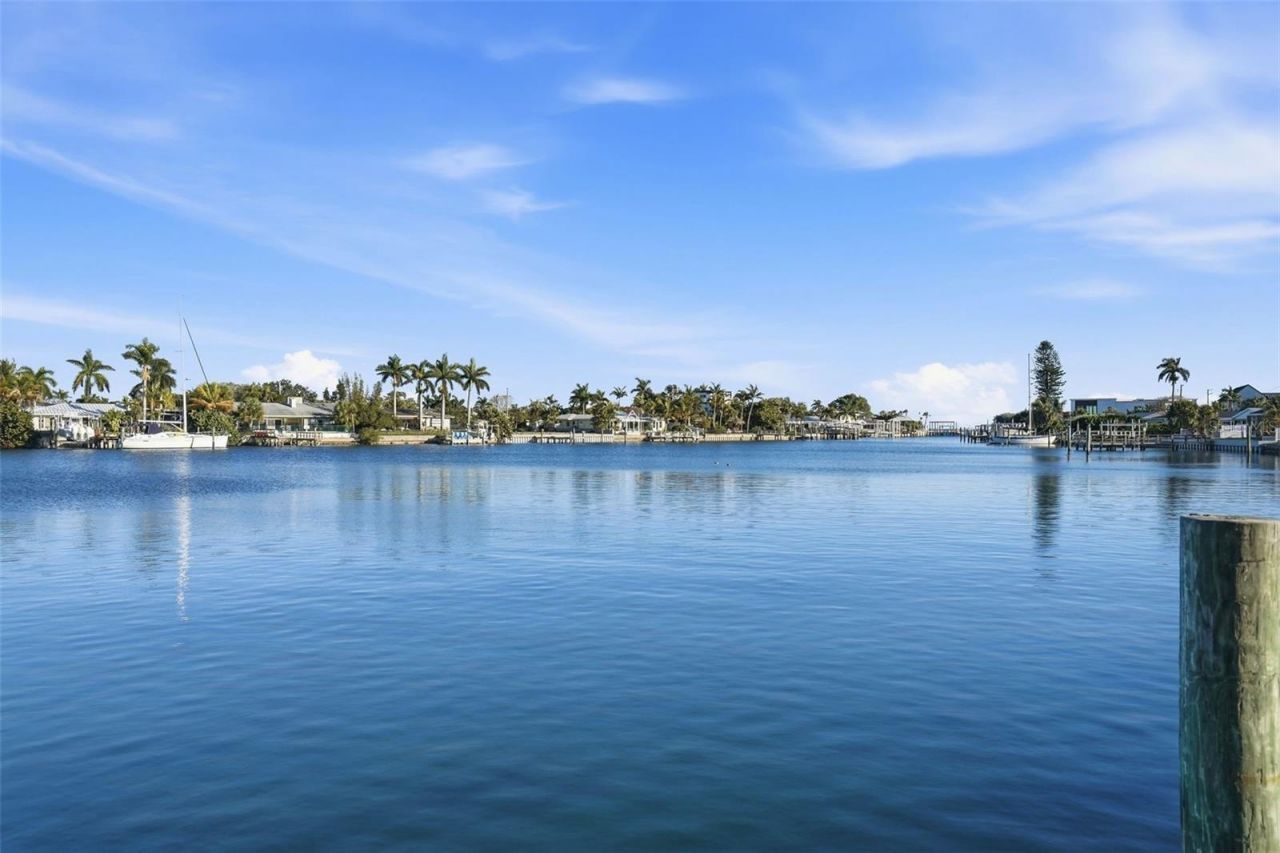 2316 S Shore Drive Se, Saint Petersburg, FL 33705 Photo