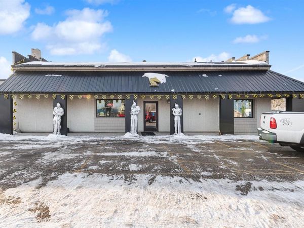 1316 MARINETTE AVENUE, Marinette, WI 54157