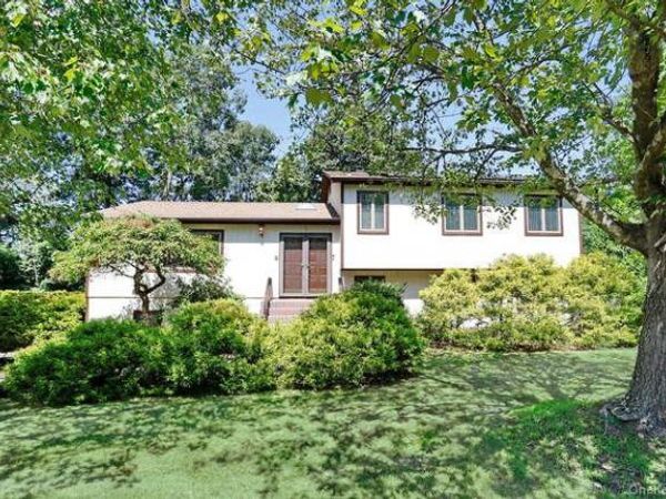 1 Martino Way, Pomona, NY 10970