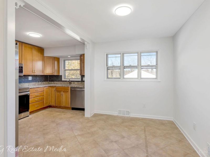 7936 Eagle Creek Road, Cincinnati, OH 45247 Photo 13