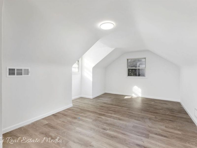 7936 Eagle Creek Road, Cincinnati, OH 45247 Photo 24