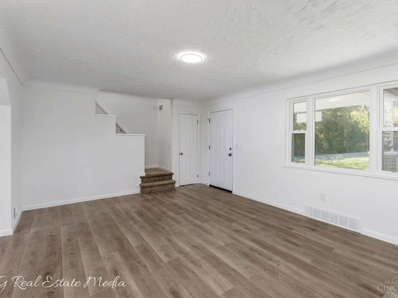 7936 Eagle Creek Road, Cincinnati, OH 45247 Photo 8