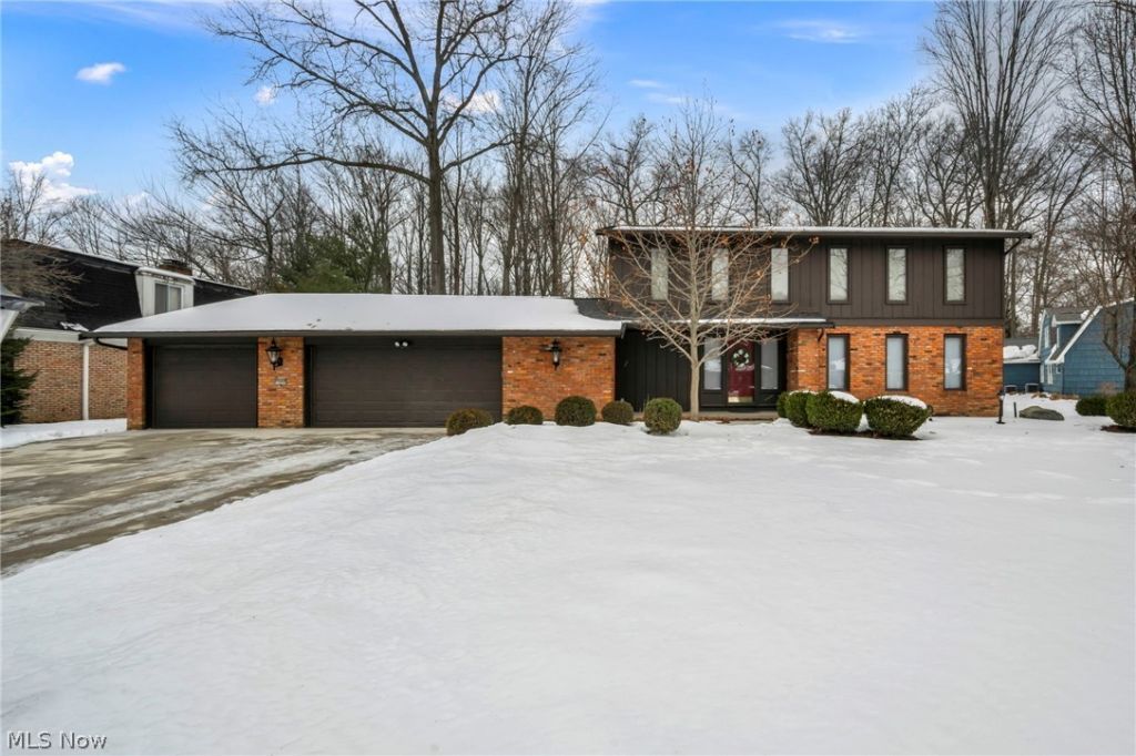 19890 Idlewood Trail, Strongsville, OH 44149 Main Photo