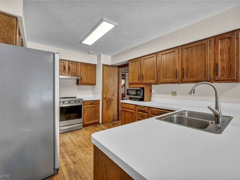 19890 Idlewood Trail, Strongsville, OH 44149 Photo 12