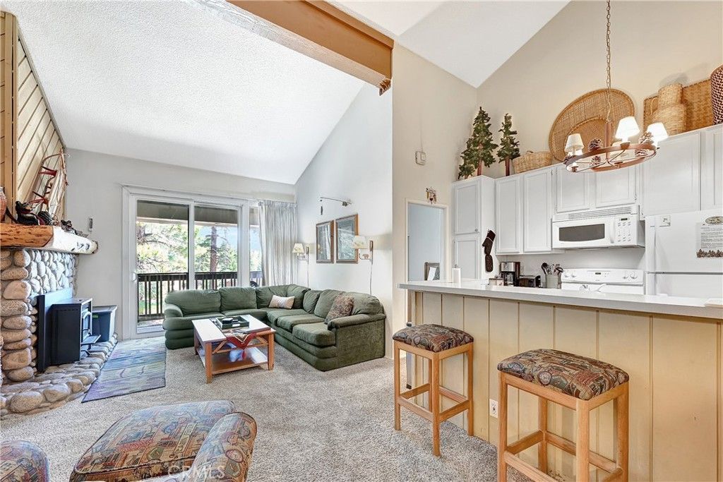 261 Lakeview, Unit 54, Mammoth Lakes, CA 93546 Main Photo