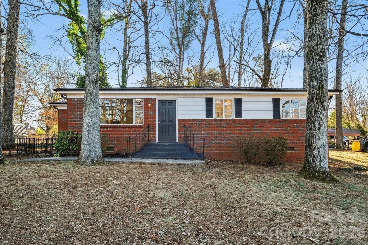 1407 Sherwood Drive, Kannapolis, NC 28081 Main Photo
