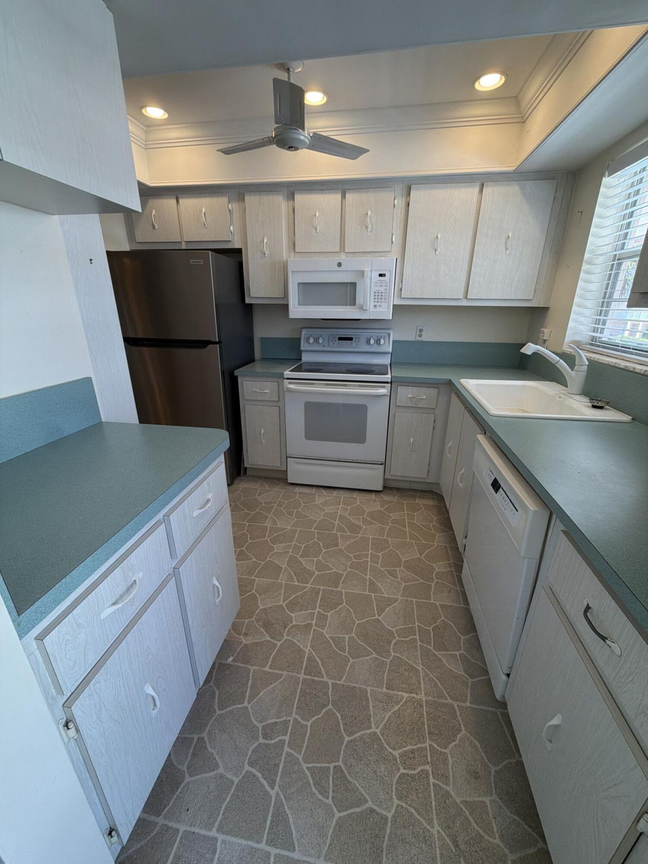 18081 SE Country Club Drive, Unit 259, Tequesta, FL 33469 Photo
