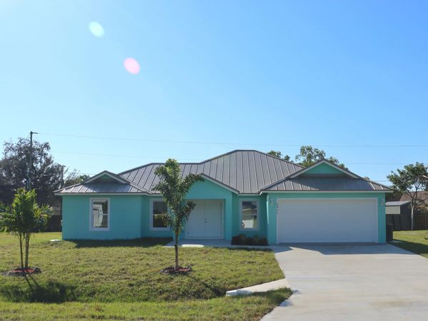 4947 NW Flintstone Avenue, Port St. Lucie, FL 34983