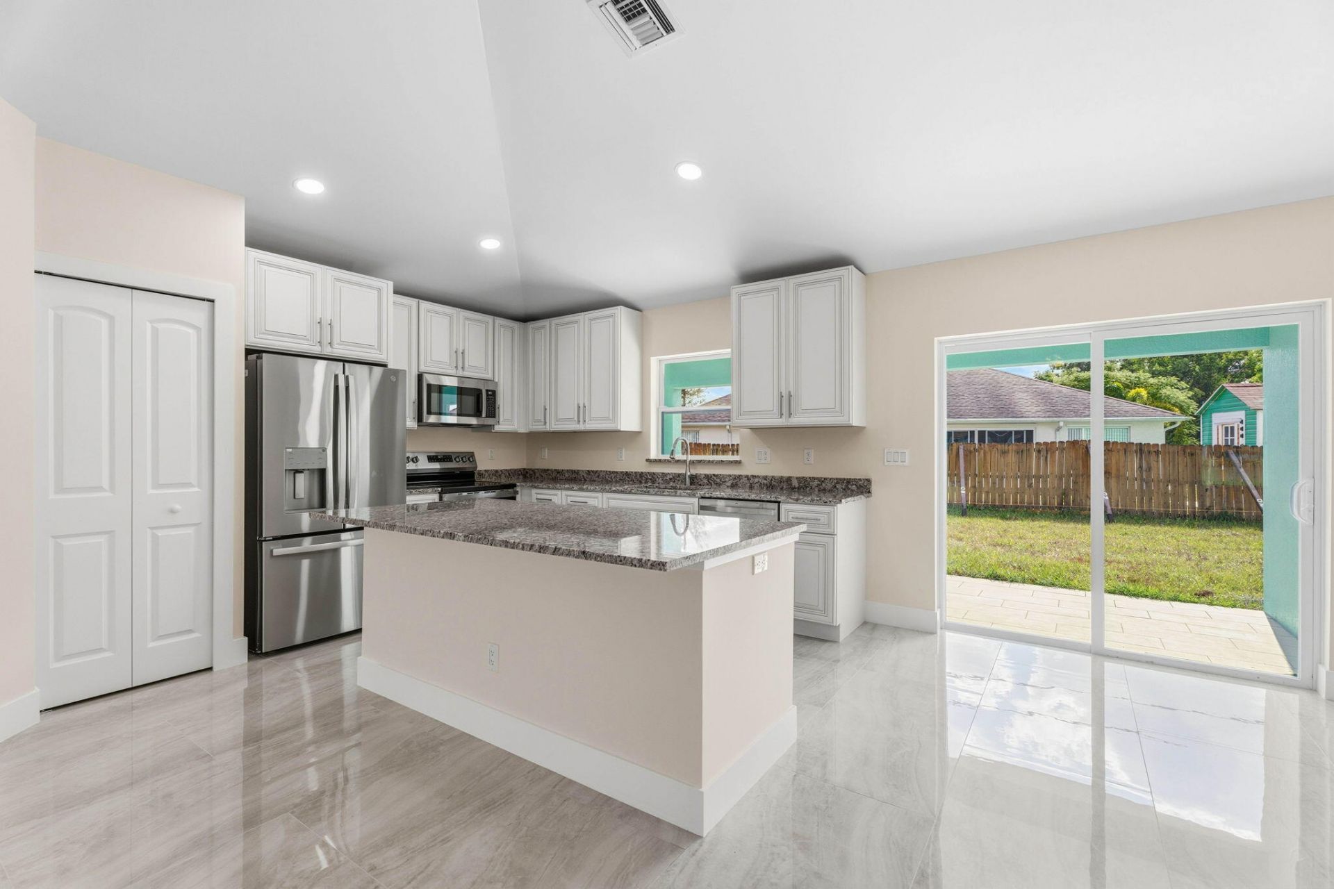 4947 NW Flintstone Avenue, Port Saint Lucie, FL 34983 Photo