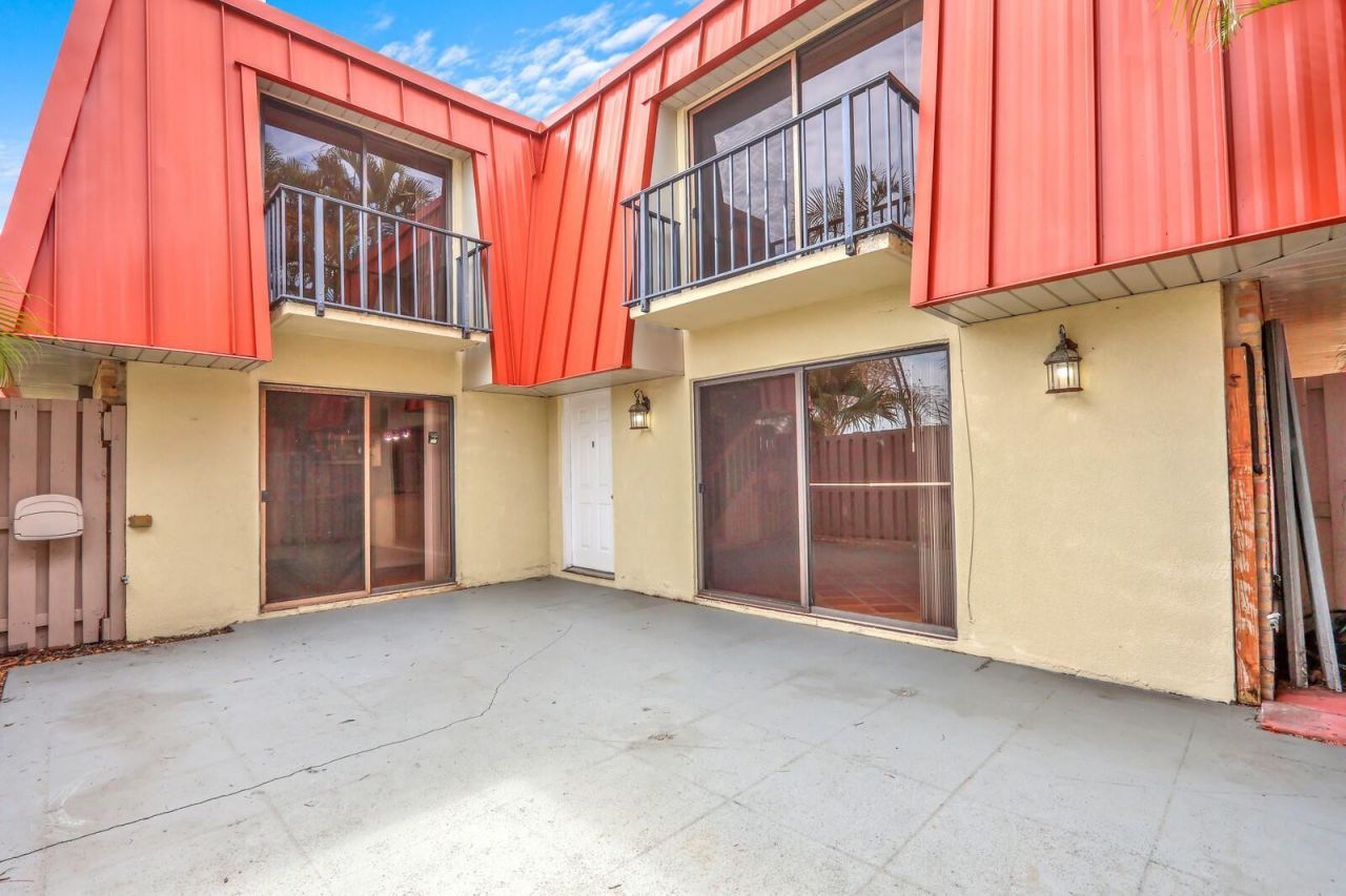 3227 Gardens East Dr, Unit C, Palm Beach Gardens, FL 33410 Photo