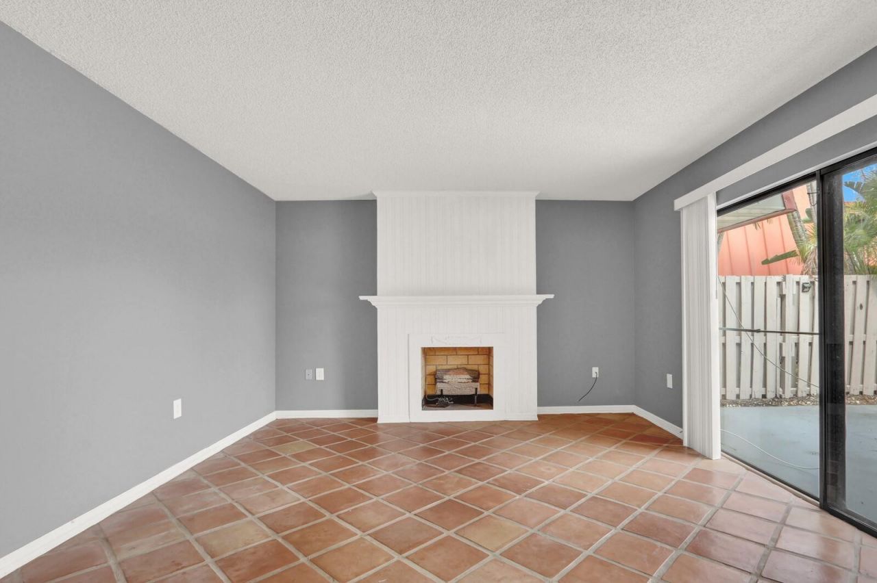 3227 Gardens East Dr, Unit C, Palm Beach Gardens, FL 33410 Photo