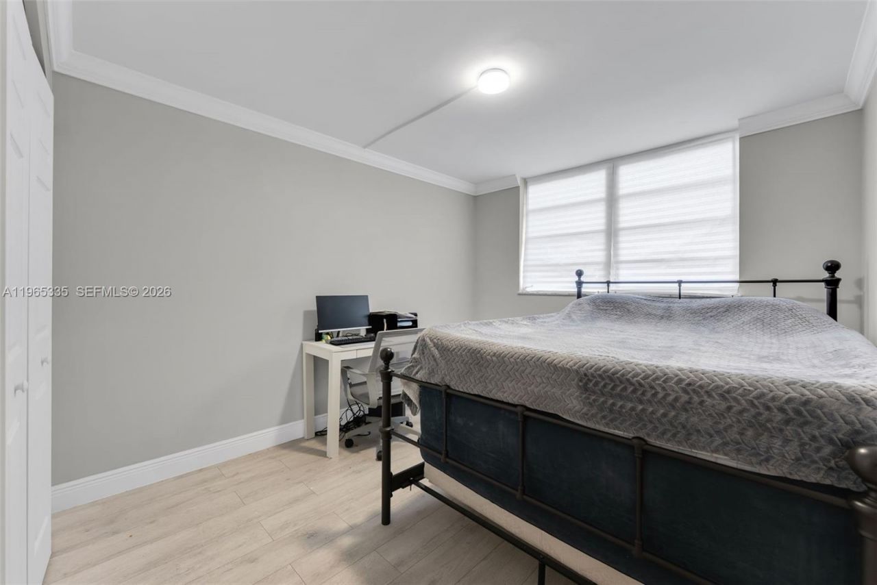 30 E 39th St, Unit 214, Hialeah, FL 33013 Photo