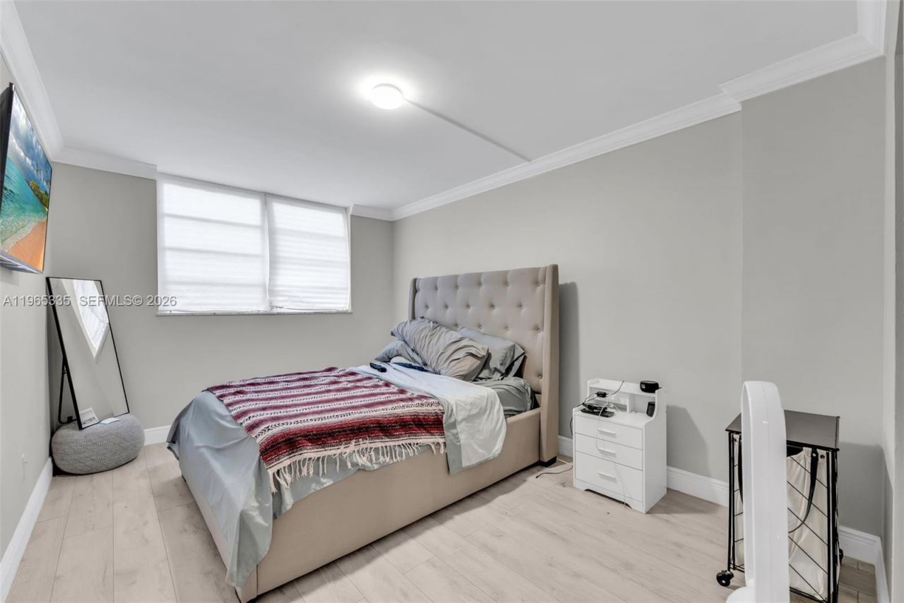 30 E 39th St, Unit 214, Hialeah, FL 33013 Photo