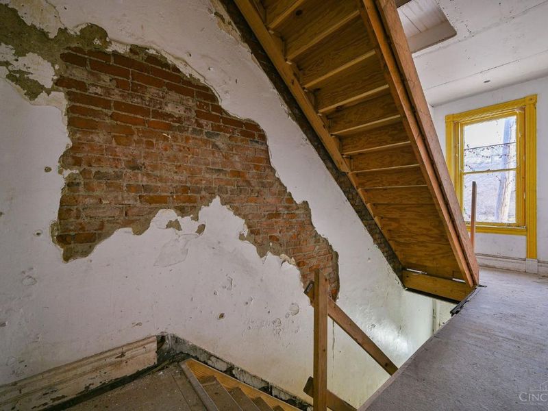 1913 Central Avenue, Cincinnati, OH 45214 Photo 39