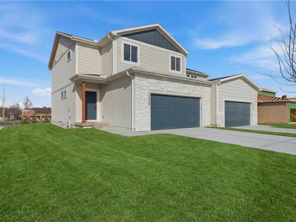 15558 E 47th Terrace, Kansas City, MO 64136