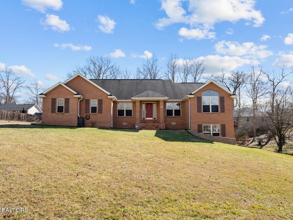 112 Dove Drive , Crossville, TN 38555