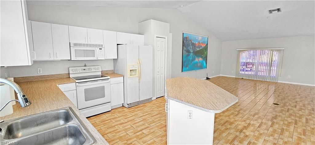 6078 Laurelwood Dr, Fort Myers, FL 33905 Photo