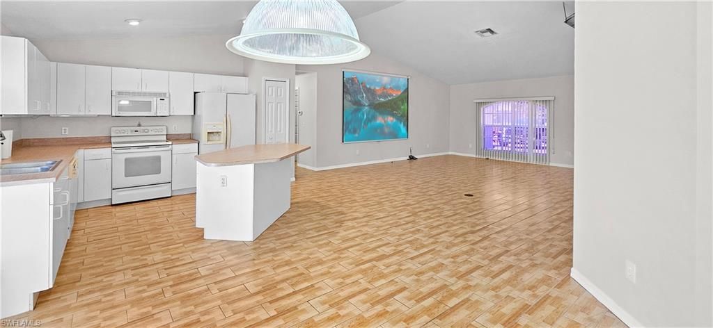 6078 Laurelwood Dr, Fort Myers, FL 33905 Photo