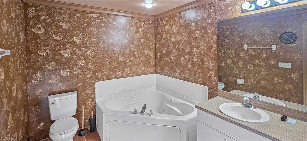 6078 Laurelwood Dr, Fort Myers, FL 33905 Photo