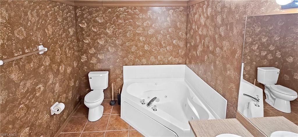 6078 Laurelwood Dr, Fort Myers, FL 33905 Photo