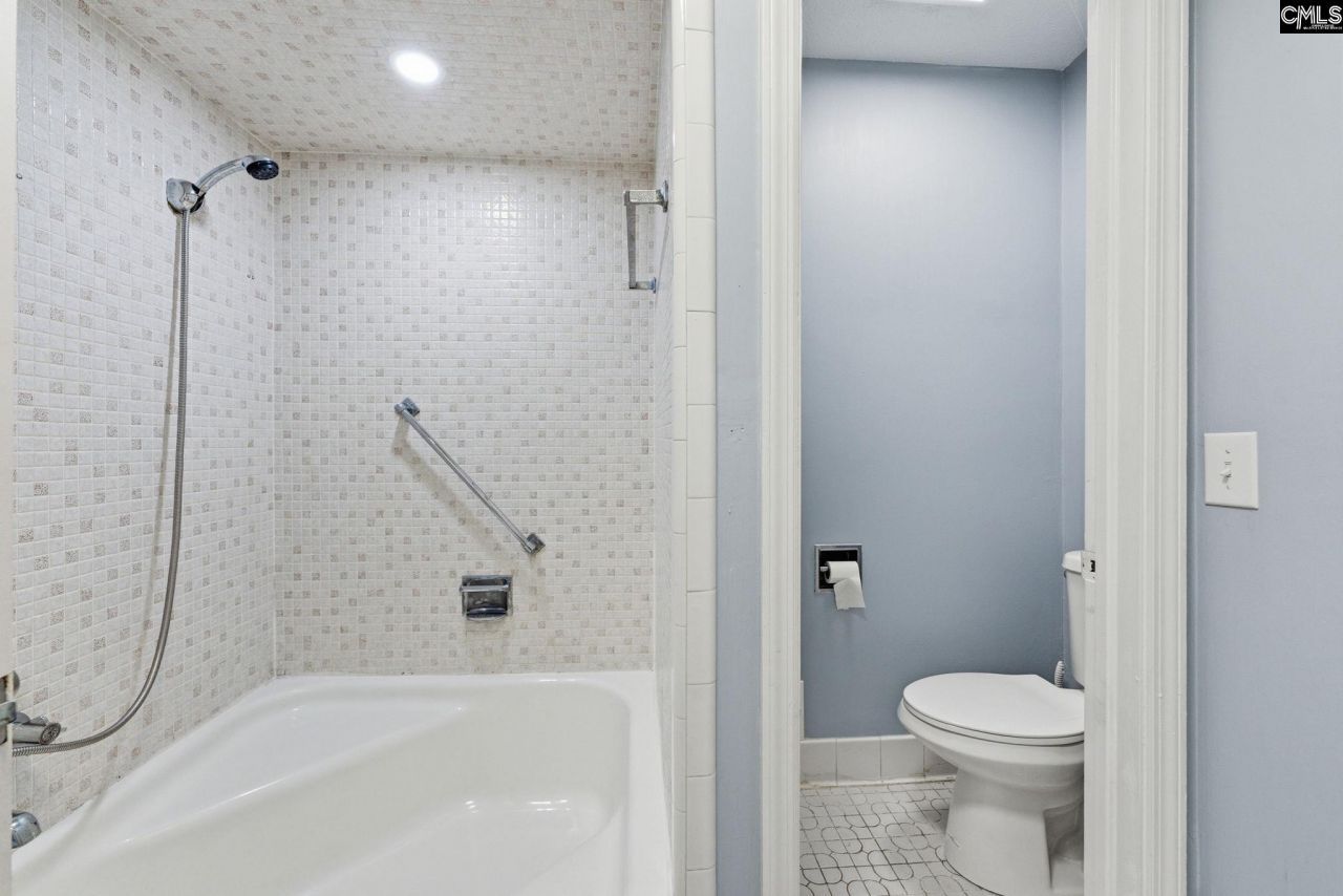 6535 Whiteoak Road  Photo 23