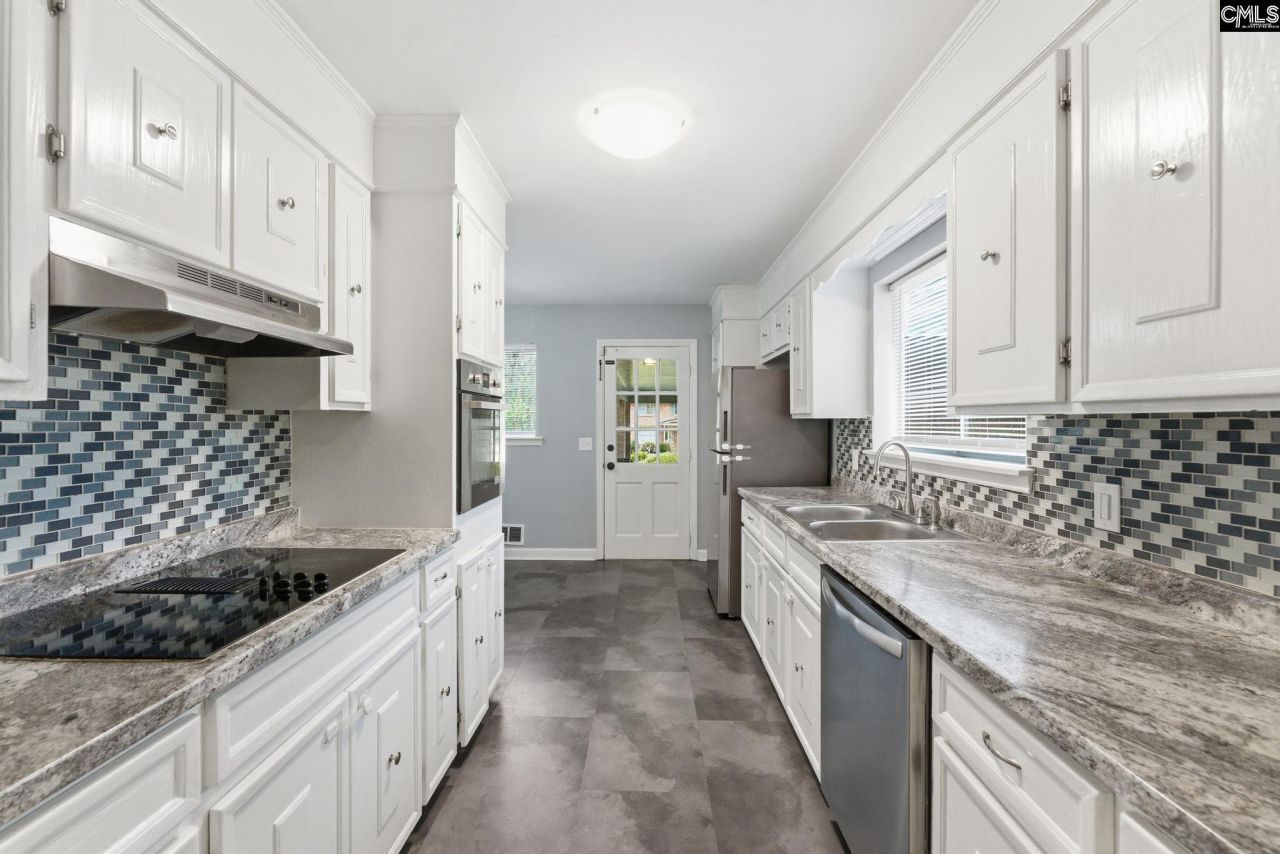 6535 Whiteoak Road  Photo 8