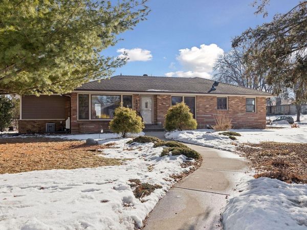 1512 Transit Avenue, Roseville, MN 55113