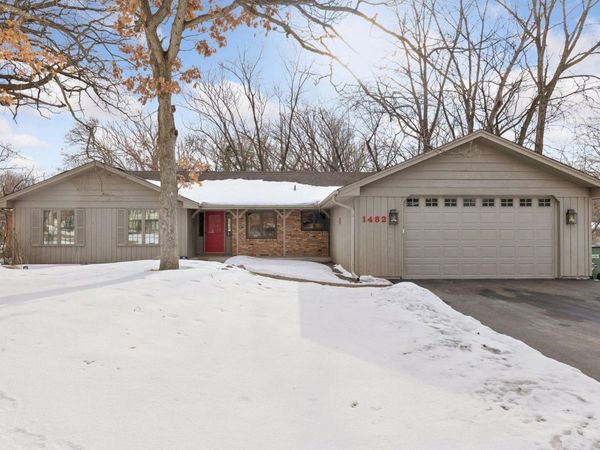 1482 N Innsbruck Drive NE, Fridley, MN 55432