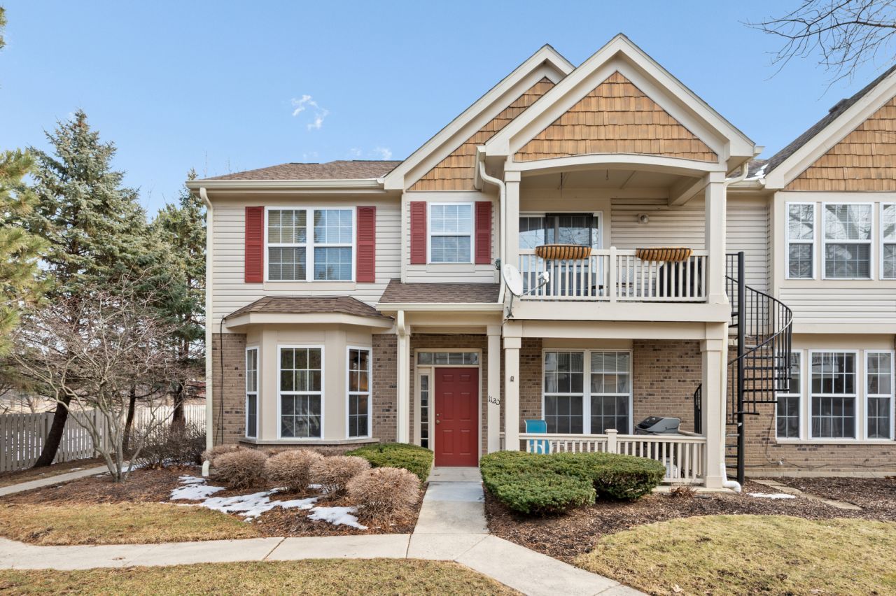 1120 Georgetown Way, Vernon Hills, IL 60061 Main Photo