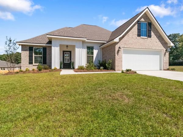 2703 Louis Circle, Crestview, FL 32536