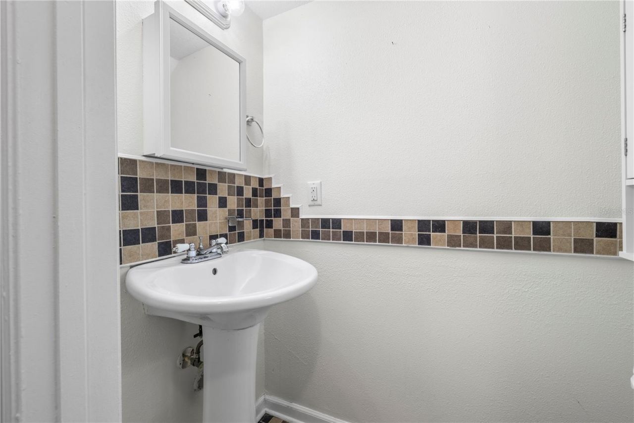 125 Pompano Drive Se, Saint Petersburg, FL 33705 Photo