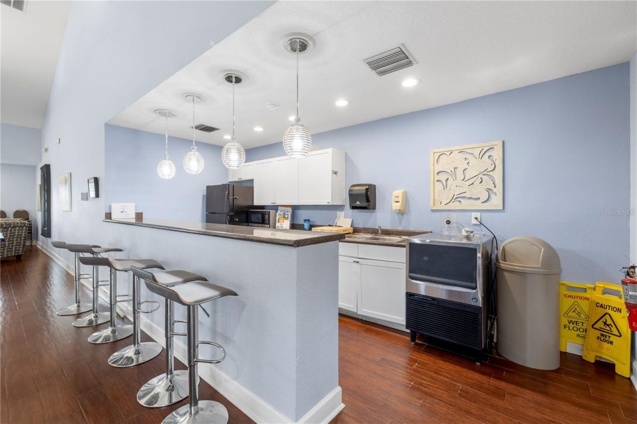 125 Pompano Drive Se, Saint Petersburg, FL 33705 Photo