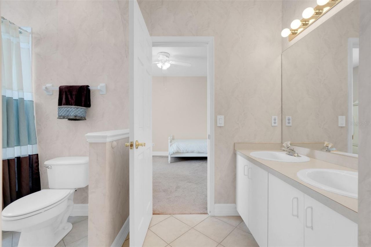 3405 Bellington Drive, Orlando, FL 32835 Photo