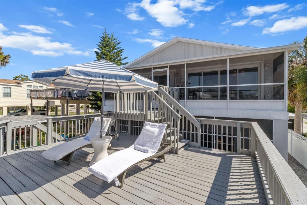 7305 Tropical Drive, Weeki Wachee, FL 34607 Photo