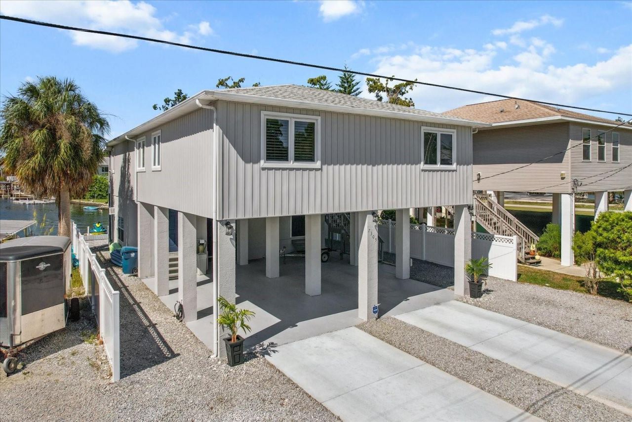 7305 Tropical Drive, Weeki Wachee, FL 34607 Photo