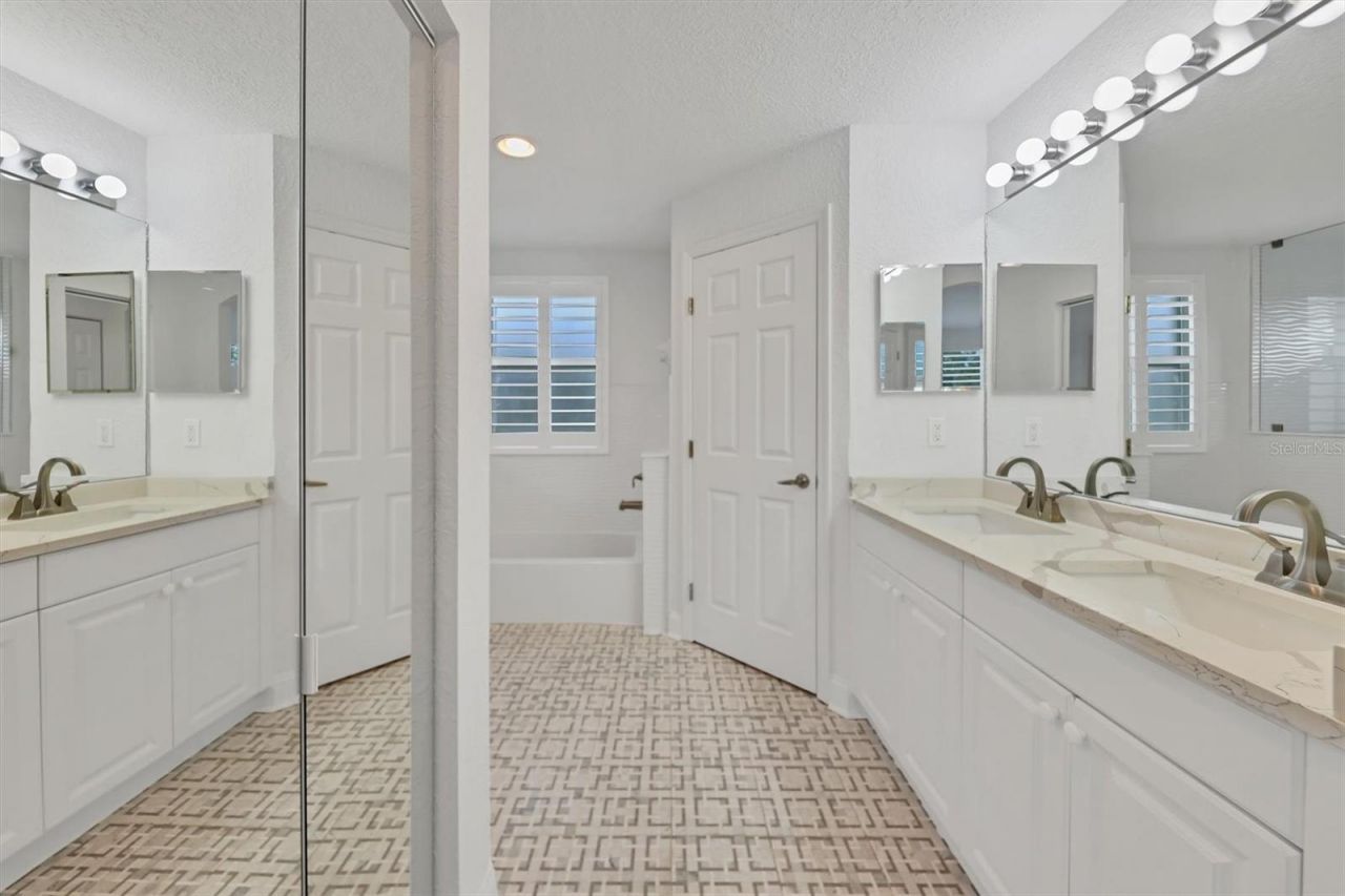 7269 Fountain Palm Circle, Bradenton, FL 34203 Photo