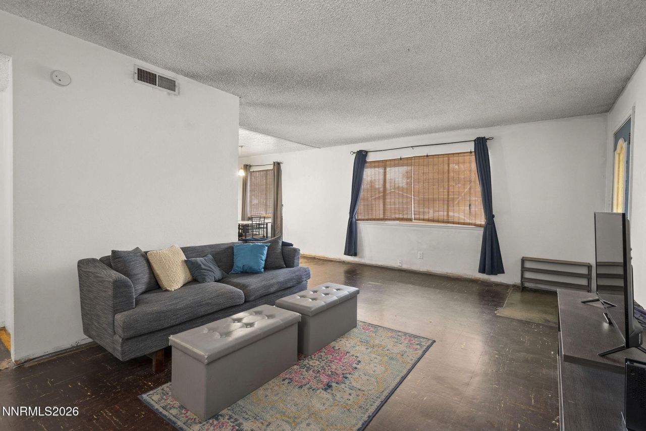 355 York Way, Sparks, NV 89431 Photo