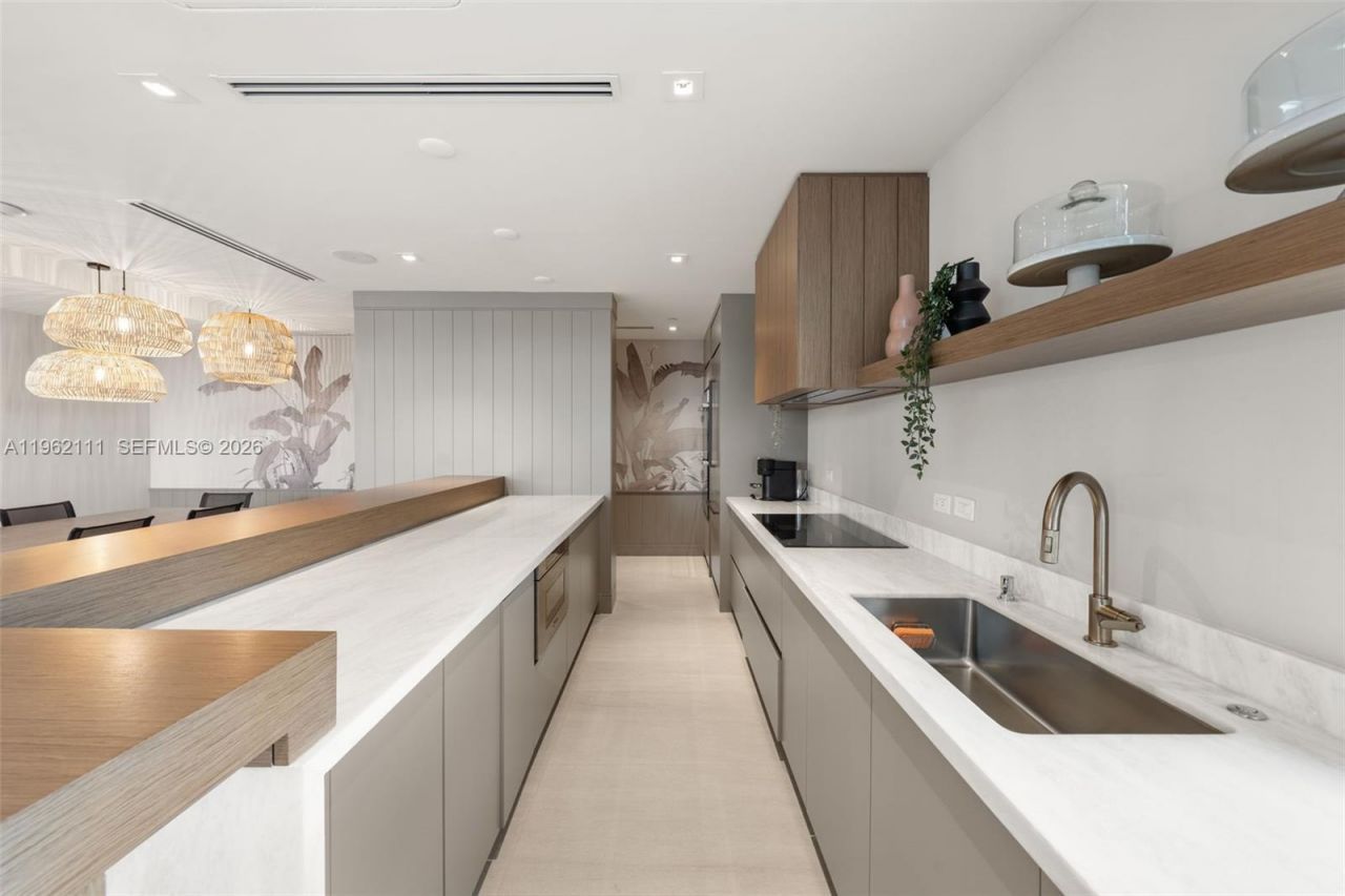 515 Valencia Ave , Unit 1301, Coral Gables, FL 33134 Photo