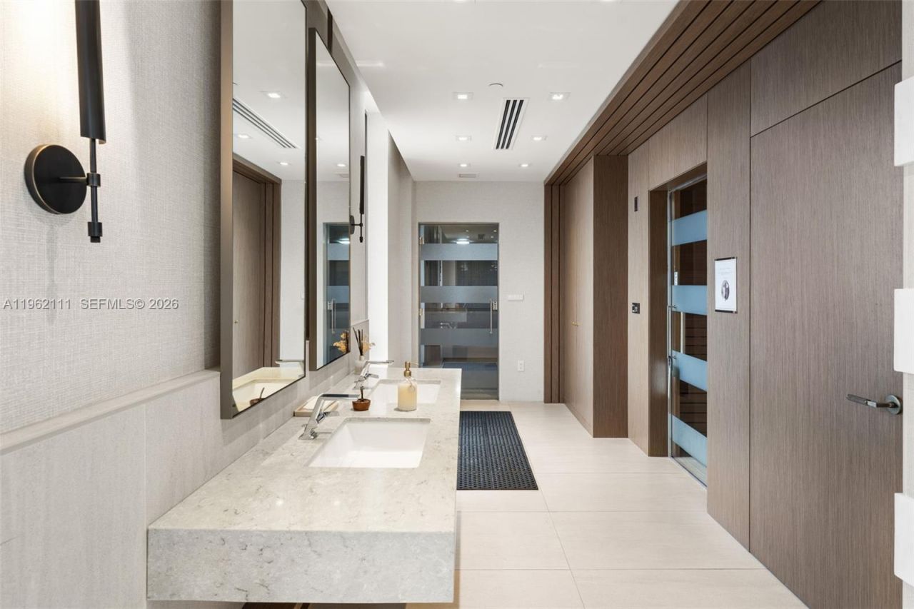 515 Valencia Ave , Unit 1301, Coral Gables, FL 33134 Photo