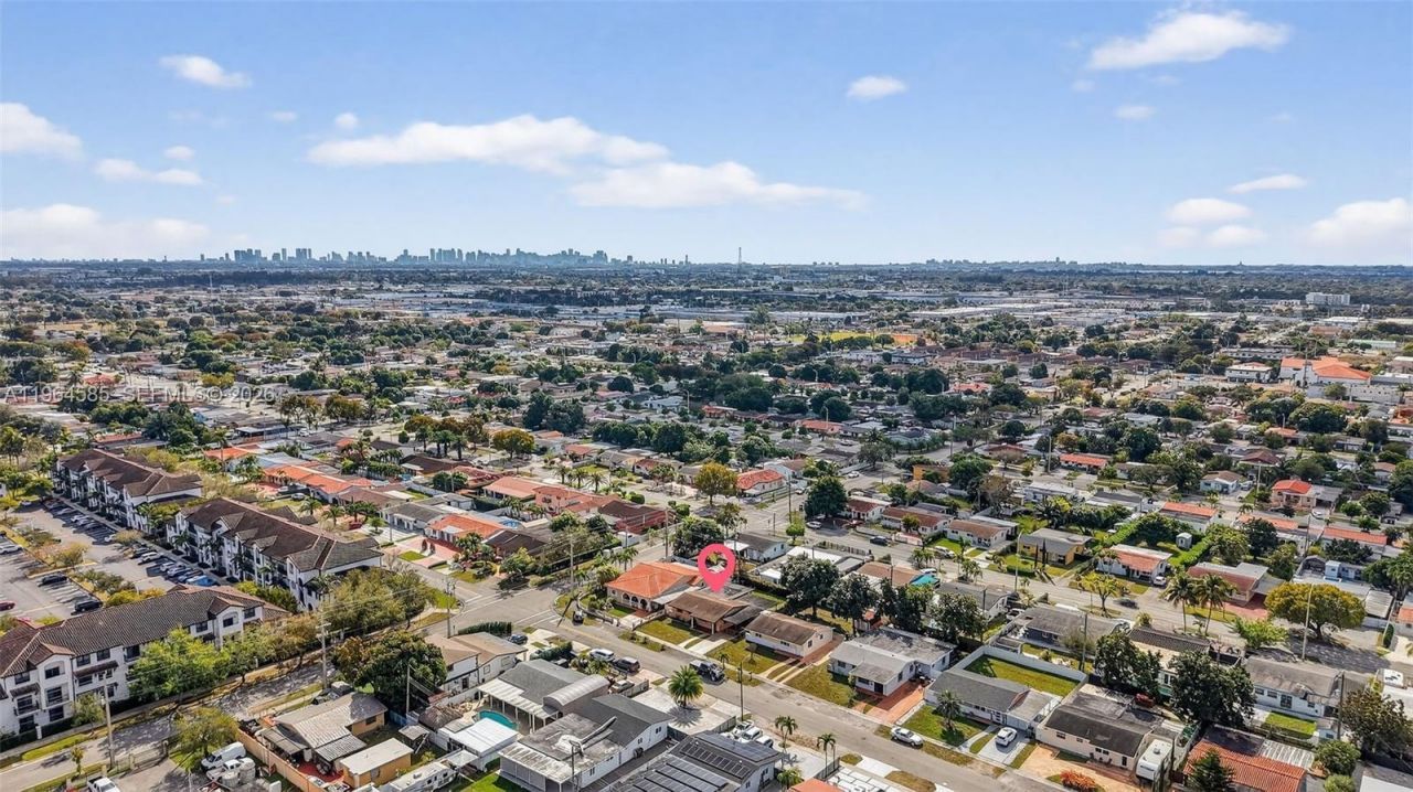 1010 W 33rd Pl , Hialeah, FL 33012 Photo