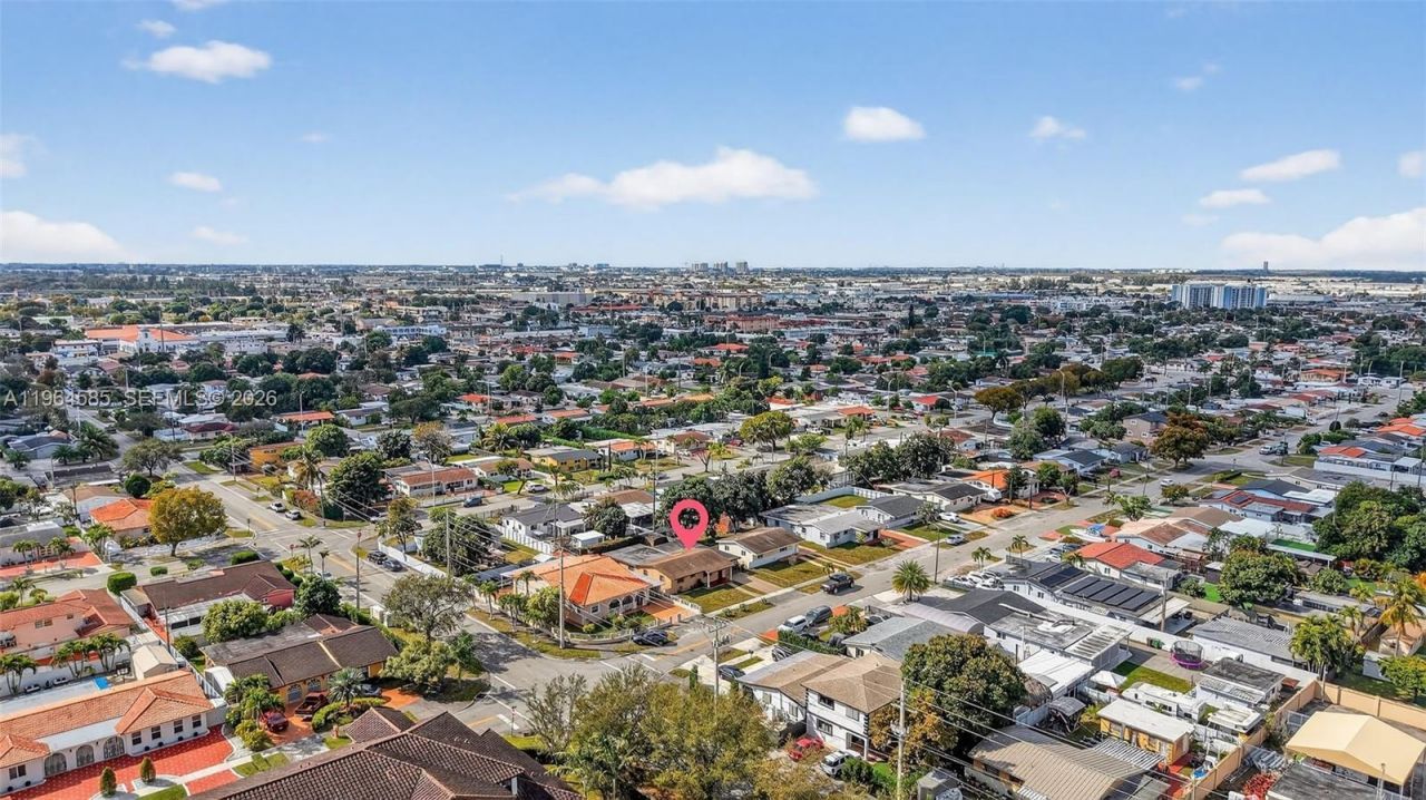 1010 W 33rd Pl , Hialeah, FL 33012 Photo