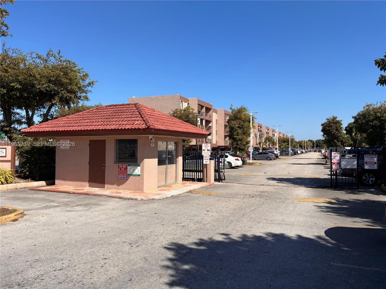 1900 W 68th St, Unit G103, Hialeah, FL 33014 Photo