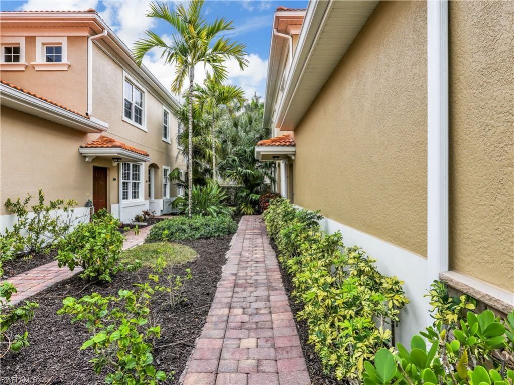 28054 Sosta Ln, Unit 3, Bonita Springs, FL 34135 Photo