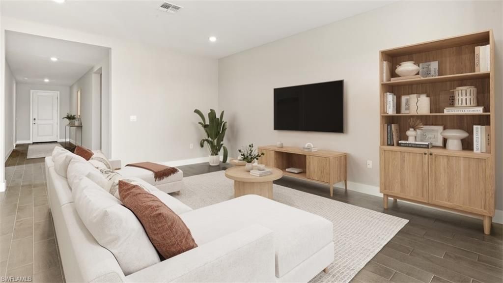 555 Spring Hill Lake Loop, Cape Coral, FL 33993 Photo