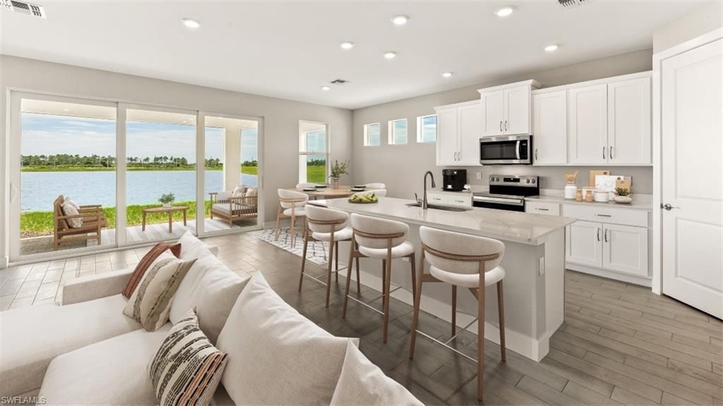555 Spring Hill Lake Loop, Cape Coral, FL 33993 Photo