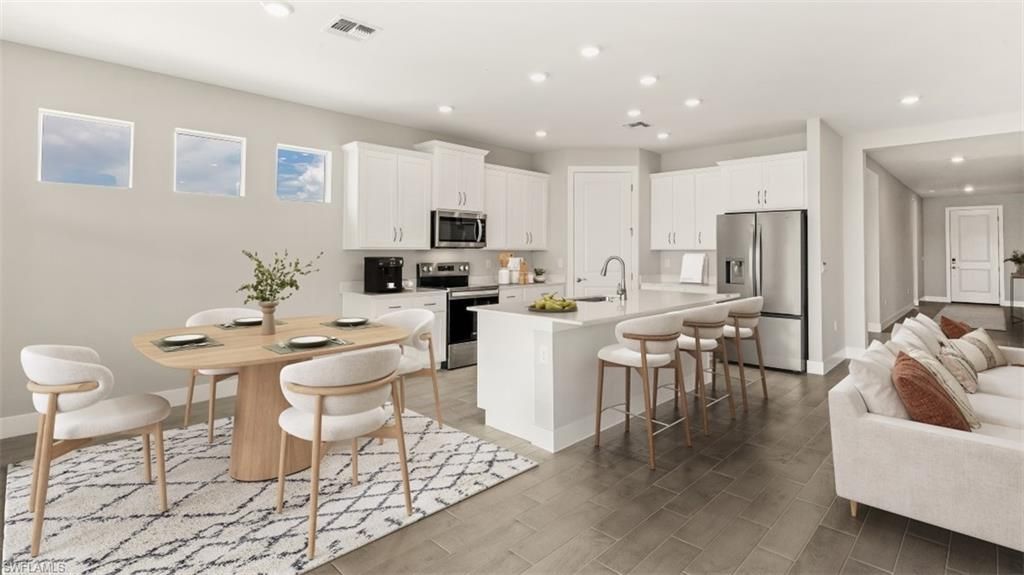 555 Spring Hill Lake Loop, Cape Coral, FL 33993 Photo