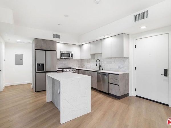 160 Chestnut Street, Unit 401, Pasadena, CA 91103